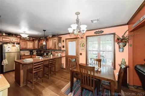 1511 E Maple St, Cushing, OK 74023 photo 10