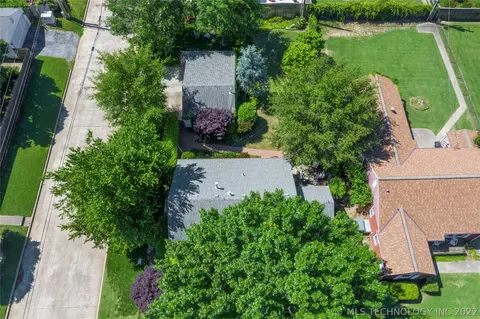 2446 E 18th St, Tulsa, OK 74104 photo 17