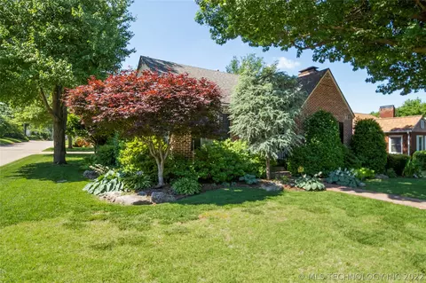 2446 E 18th St, Tulsa, OK 74104 photo 5