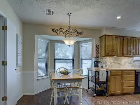 8613 E 77th Pl, Tulsa, OK 74133 photo 10