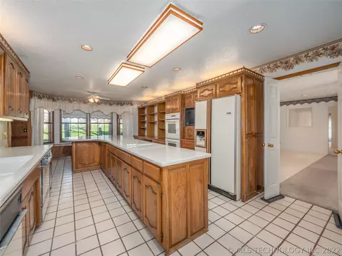 3805 E 98th St, Tulsa, OK 74137 photo 9