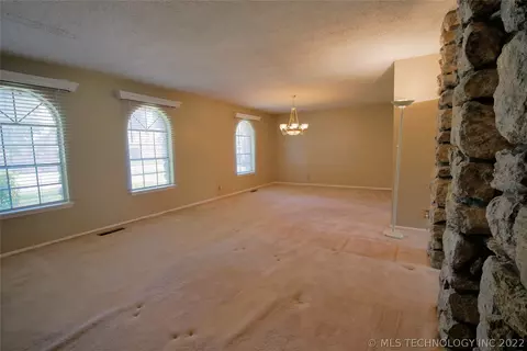 7025 E 70th St, Tulsa, OK 74133 photo 10