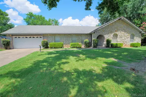 7025 E 70th St, Tulsa, OK 74133 photo 1