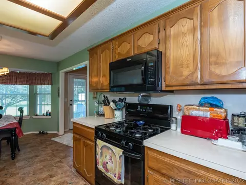 12448 E 35th St, Tulsa, OK 74146 photo 12