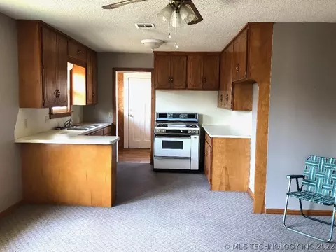 1010 E Broadway St, Cushing, OK 74023 photo 5
