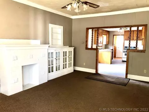 1010 E Broadway St, Cushing, OK 74023 photo 2
