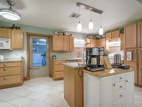 2993 E 78th St, Tulsa, OK 74136 photo 10