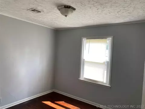 6943 E Latimer Pl N, Tulsa, OK 74115 photo 7