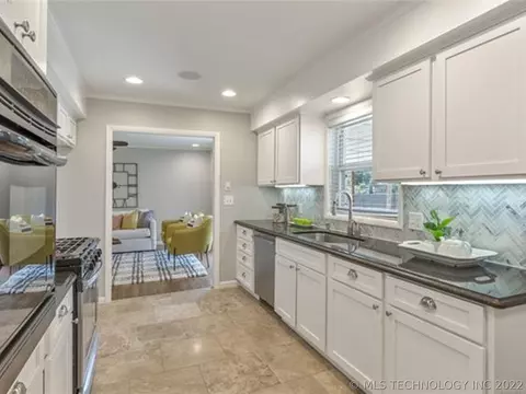4124 E 46th St, Tulsa, OK 74135 photo 9