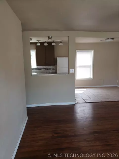 6940 E Marshall St, Tulsa, OK 74115 photo 3