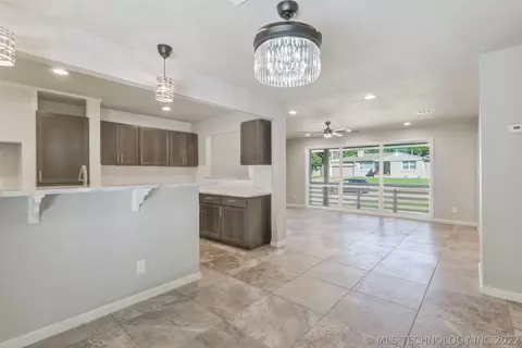 4520 E 38th Pl Pl, Tulsa, OK 74135 photo 10