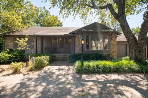 2120 E 31 St, Tulsa, OK 74105 photo 1