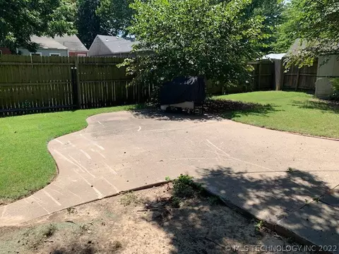 968 E 36th Pl, Tulsa, OK 74105 photo 8