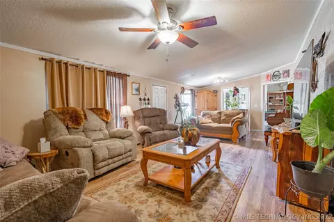 973 Eastgate, Ardmore, OK 73401 photo 4