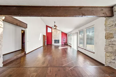 5610 E 76th St, Tulsa, OK 74136 photo 8