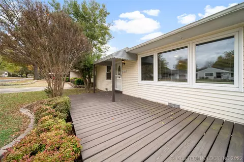 4034 E 25th St, Tulsa, OK 74114 photo 4