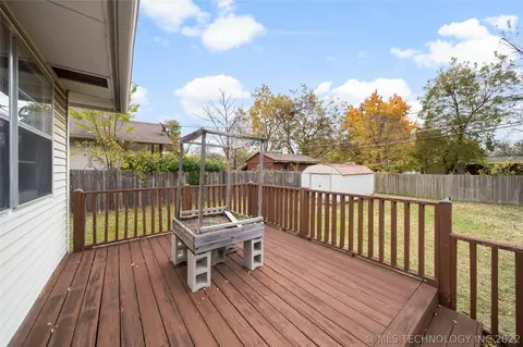 4034 E 25th St, Tulsa, OK 74114 photo 9