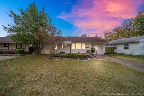4034 E 25th St, Tulsa, OK 74114 photo 1