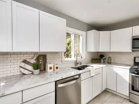 319 E Midway St, Broken Arrow, OK 74012 photo 10
