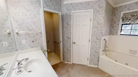 5805 E 78th Pl, Tulsa, OK 74136 photo 16