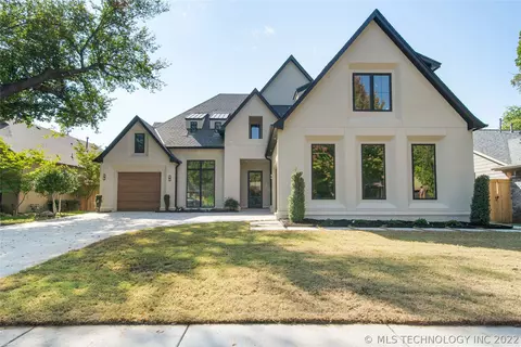 1050 E 34th St, Tulsa, OK 74105 photo 1