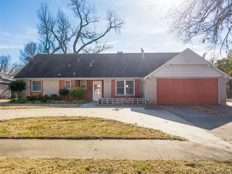 1714 E 59th St, Tulsa, OK 74105 photo 2