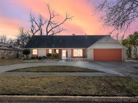 1714 E 59th St, Tulsa, OK 74105 photo 1