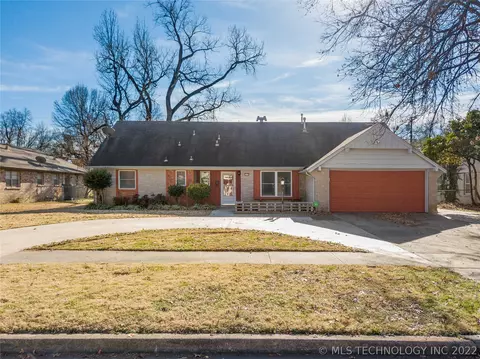 1714 E 59th St, Tulsa, OK 74105 photo 3