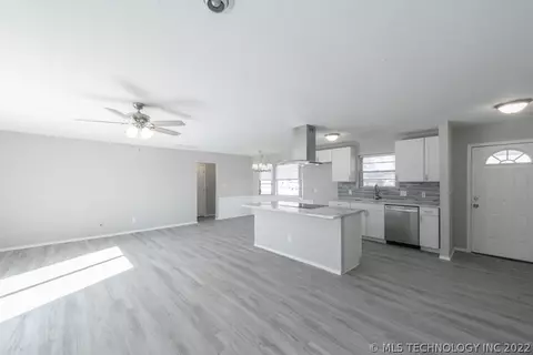 20938 E 37th Pl S, Broken Arrow, OK 74014 photo 5