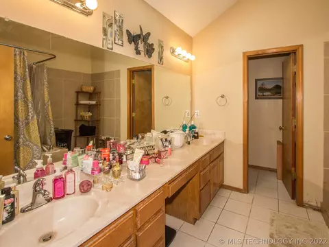1159 E 138th St, Glenpool, OK 74033 photo 11