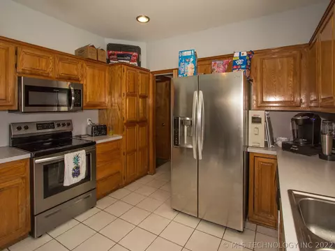1159 E 138th St, Glenpool, OK 74033 photo 8