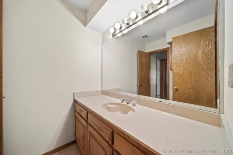 6212 E 78th Pl, Tulsa, OK 74136 photo 26