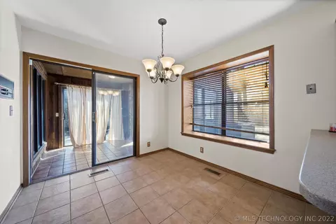6212 E 78th Pl, Tulsa, OK 74136 photo 11