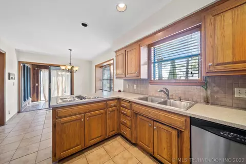 6212 E 78th Pl, Tulsa, OK 74136 photo 6