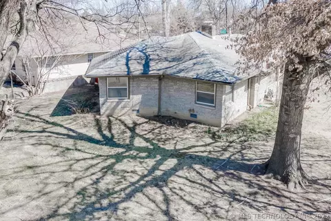 4503 E 38th Pl, Tulsa, OK 74135 photo 9