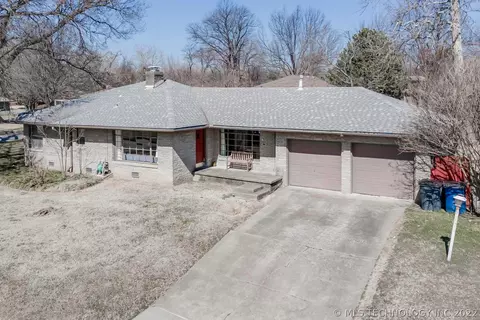 4503 E 38th Pl, Tulsa, OK 74135 photo 2