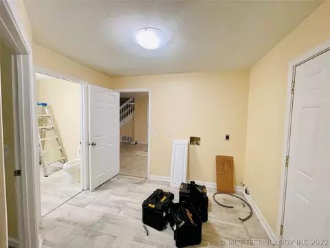 802 S Crestview Dr, Cushing, OK 74023 photo 11