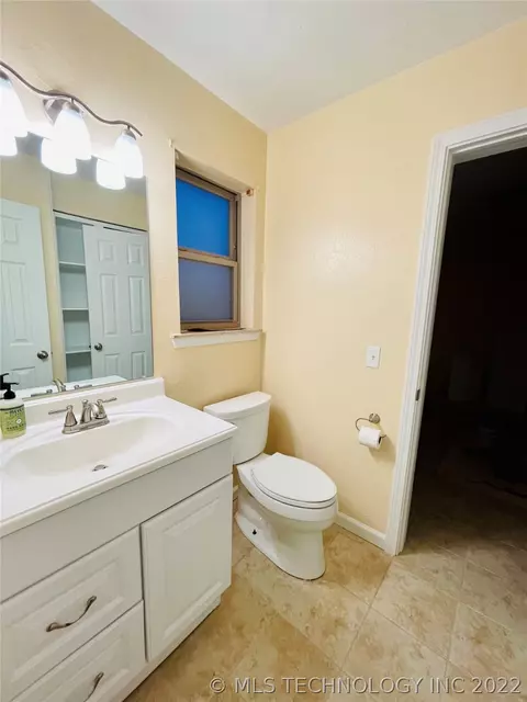 802 S Crestview Dr, Cushing, OK 74023 photo 22