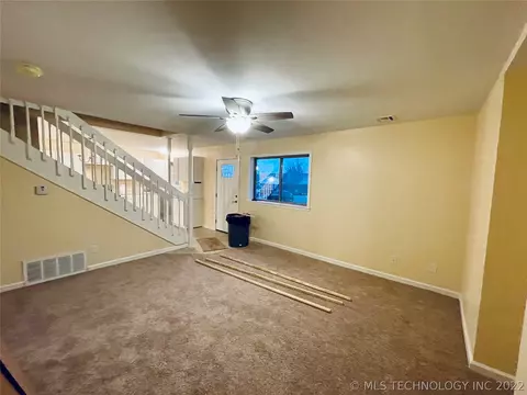 802 S Crestview Dr, Cushing, OK 74023 photo 6