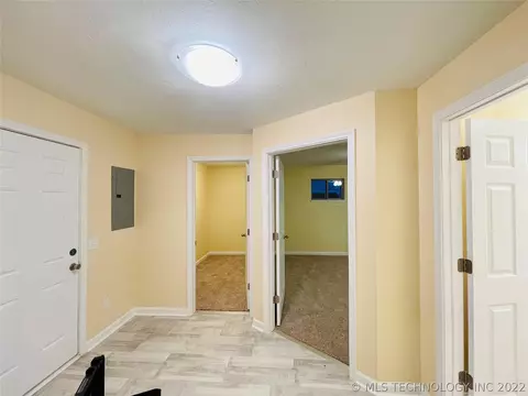 802 S Crestview Dr, Cushing, OK 74023 photo 10