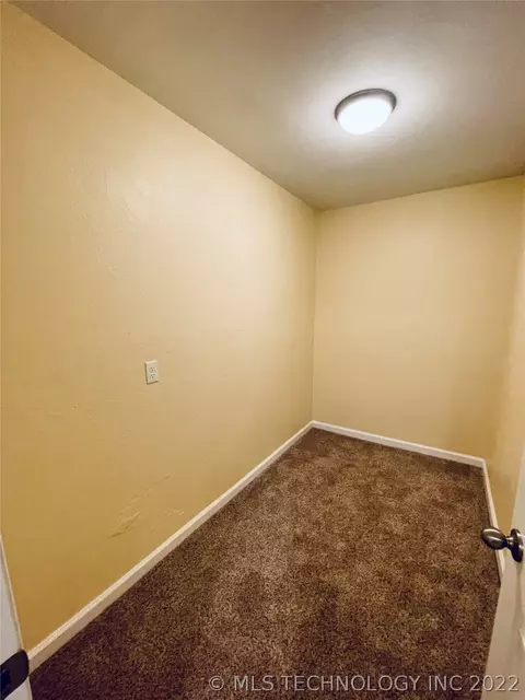 802 S Crestview Dr, Cushing, OK 74023 photo 14