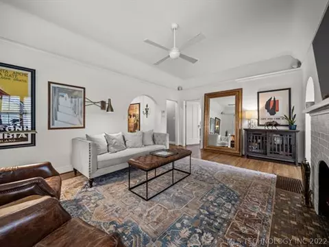 967 E 36th Pl, Tulsa, OK 74105 photo 8