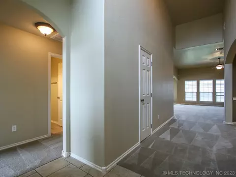 13301 E 43rd St, Tulsa, OK 74134 photo 5