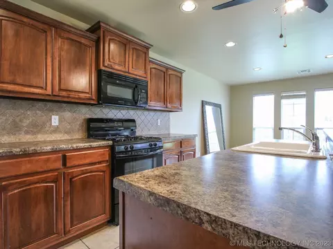 13301 E 43rd St, Tulsa, OK 74134 photo 14