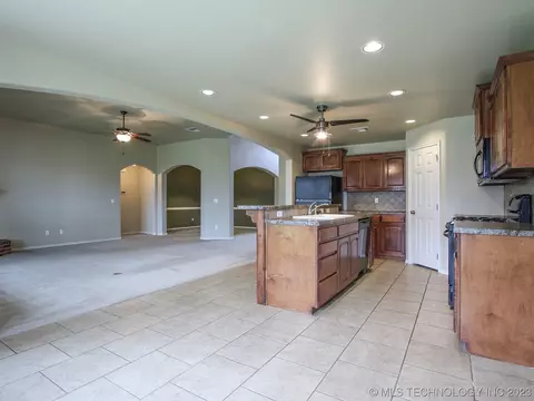 13301 E 43rd St, Tulsa, OK 74134 photo 19