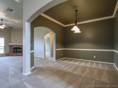 13301 E 43rd St, Tulsa, OK 74134 photo 6