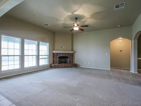 13301 E 43rd St, Tulsa, OK 74134 photo 9