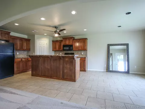 13301 E 43rd St, Tulsa, OK 74134 photo 12
