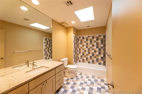 222 E 18th St, Tulsa, OK 74119 photo 25