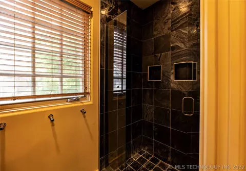 222 E 18th St, Tulsa, OK 74119 photo 18